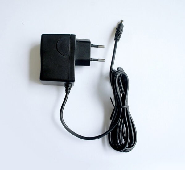 Мрежов адаптер GF-013, нестабилизиран, комбиниран, от 1,5VDC до 12VDC, 1A, 12W