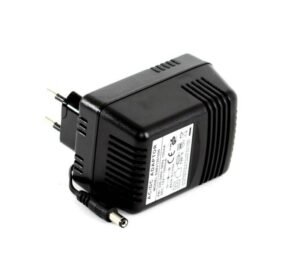 Мрежов адаптер нестабилизиран с букса 5,5х2,1 6V 1A 6W