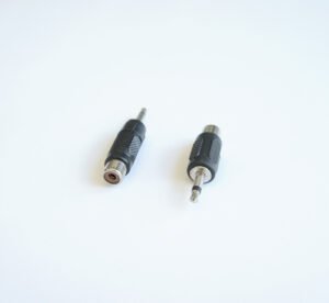 Букса преходна MONO 3,5mm JACK(м)/RCA(ж)