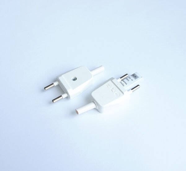 Щепсел за контакт плосък PVC 220V 2,5A