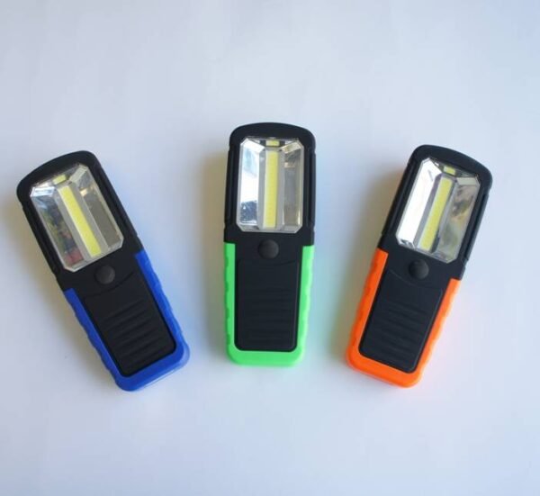 03093-A.jpg LED фенер с 3 режима и магнит 3xAA 1,5V 10W
