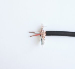 Екраниран кабел, двужилен, за микрофон, STEREO, черен, Ф6mm, Cu