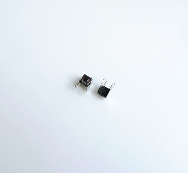 SONY DSC Малък ъглов бутон 2pin 6х6х7mm незадържащ НО черен 12V 0,05A H=3,5mm