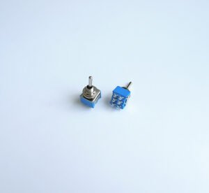 Ключ с лост 6pin и 2 положения син 250V 3A Ф6mm