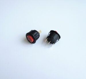 Ключ, 3pin, 2 положения, светещ, червен, 250V, 6A, Ф20mm