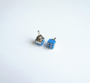 Ключ с лост 6pin и 3 положения син 250V 3A Ф6mm