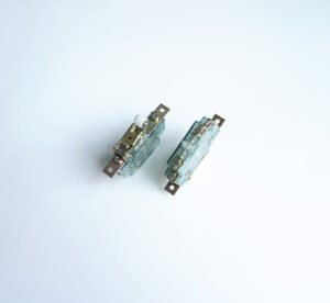 Ключ шау-бау с рамо и ролка незадържащ НО зелен 250V 16A