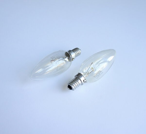 Лампа свещ прозрачна с цокъл E14 220V 40W