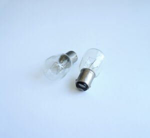 Лампа за шевна машина малка с цокъл BA15d 220V 15W