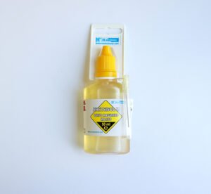 Българска смазка PRETSISOL M, финно машинно масло, до 110°C, флакон със спринцовка, 50ml