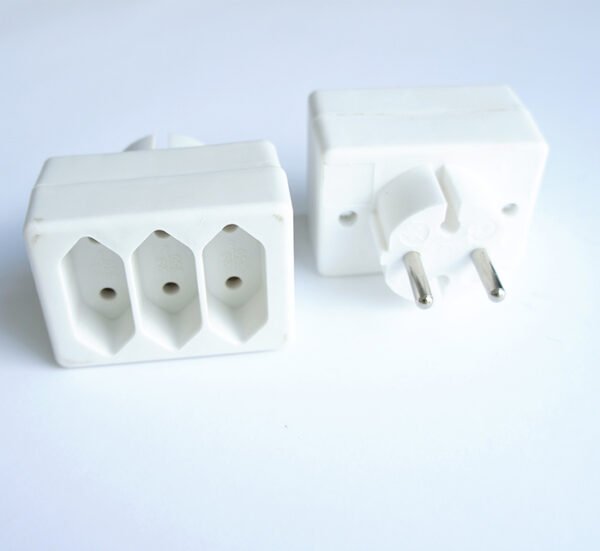 SONY DSC Разклонител за контакт 3-ка без кабел бял 220V 2,5A