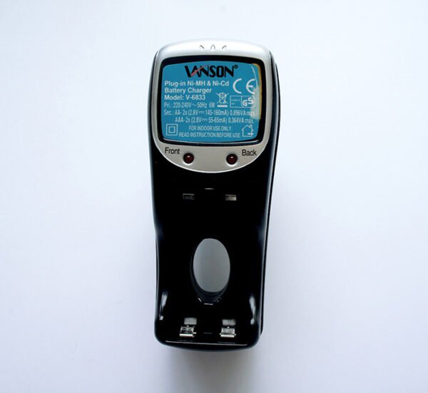 Мрежово зарядно V-6833 за акумулаторни батерии AA (R06) / AAA (R03)