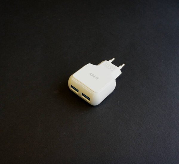 Мрежово зарядно DE-33, бързо зареждане, 2xUSB, 5V, 2,4A