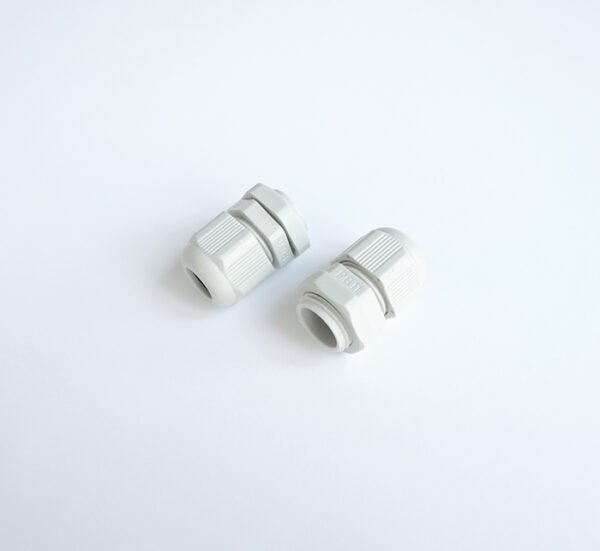 Щуцер PG11 за кабел с гумено уплътнение Ф18mm