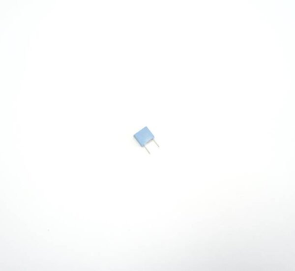 Кондензатор керамичен MKT 2,2nF 400V 7х6mm