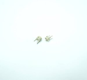 Кондензатор тримерен/регулируем 2pF-7pF Ф7х5mm
