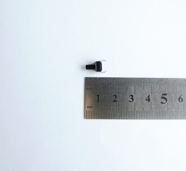 Малък бутон 4pin 6x6x9,5mm незадържащ НО черен 12V 0,05A H=6mm