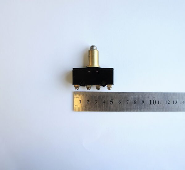 Ключ МП1102 незадържащ НО черен 660V 10A