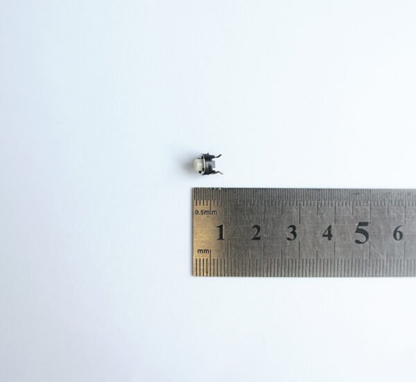 SONY DSC Малък бутон 2pin Ф6х4mm незадържащ НО бял 12V 0,05A H=1mm