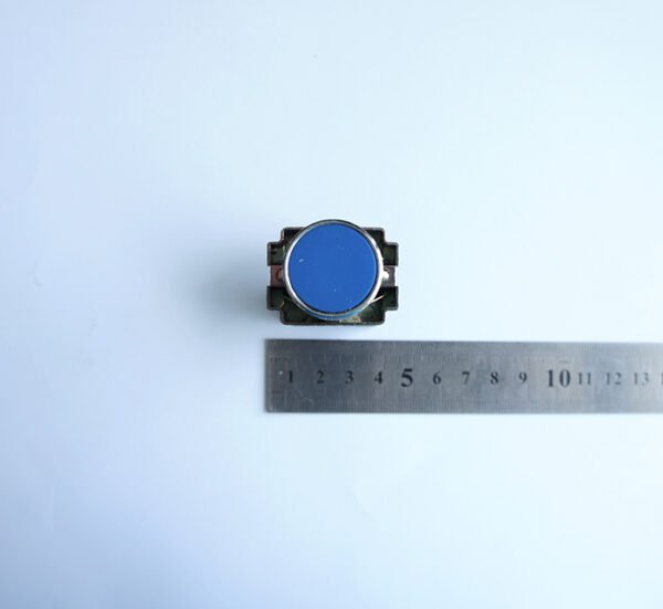 Бутон BA61 незадържащ НО син 250V 3A Ф22mm
