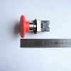 Бутон BR42 голям незадържащ НЗ червен 250V 10A 40x30mm