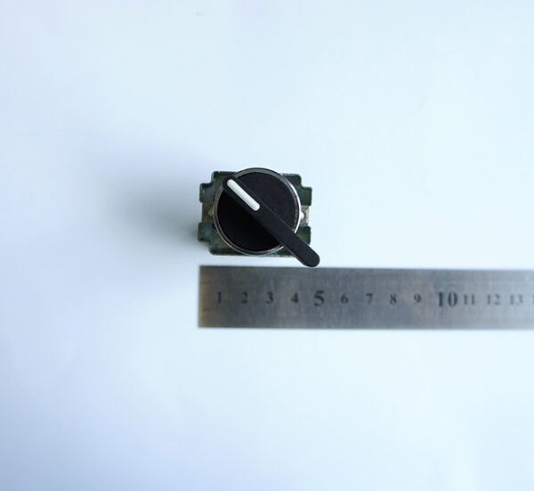 Ключ ротационен BJ21/BD21 с 2 положения черен 250V 3A 40x30mm