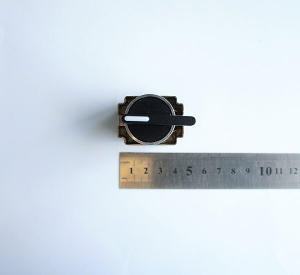 SONY DSC Ключ ротационен BJ33 с 3 положения черен 250V 3A 40x30mm