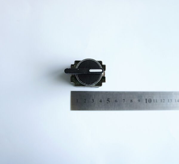 Ключ ротационен BJ53, 3 положения, незадържащ, 2НО, 250VAC, 10A, 40x30mm