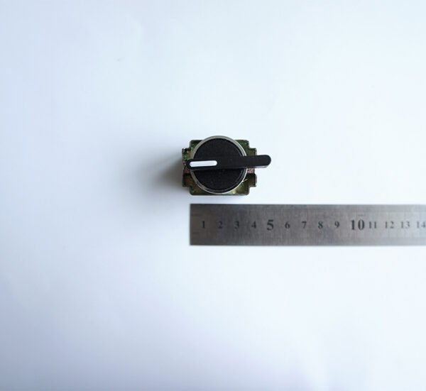 Ключ ротационен BJ35 с 3 положения черен 250V 3A 40x30mm