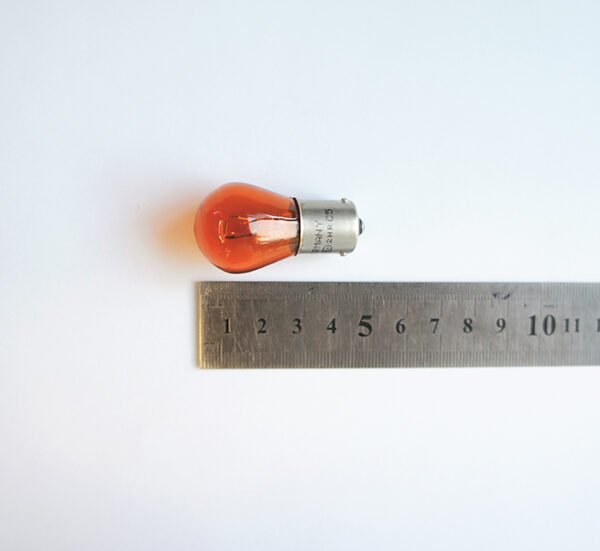 Автомобилна лампа оранжева с цокъл BAU15s 12V 21W