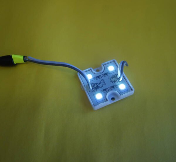 Светодиодна лайсна с 4 диода самозалепваща бяла 12V 0,9W