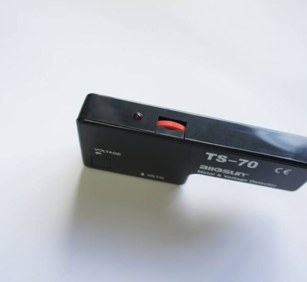 Детектор за метал и напрежение с LED индикатор TS-70