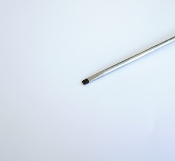 Отвертка права с намагнитен връх 5,5x200mm
