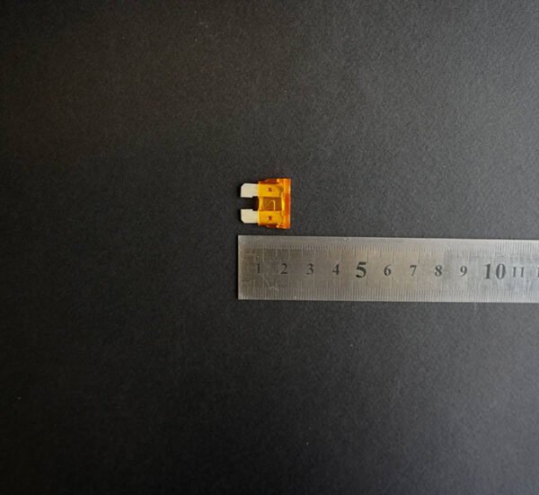 08272-B Автомобилен предпазител среден оранжев 14x19mm 5A