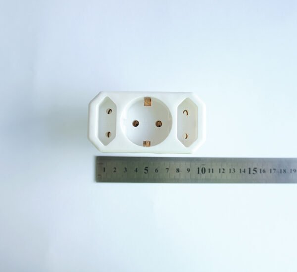 Разклонител за контакт 3-ка без кабел бял 220V 2,5A/16A