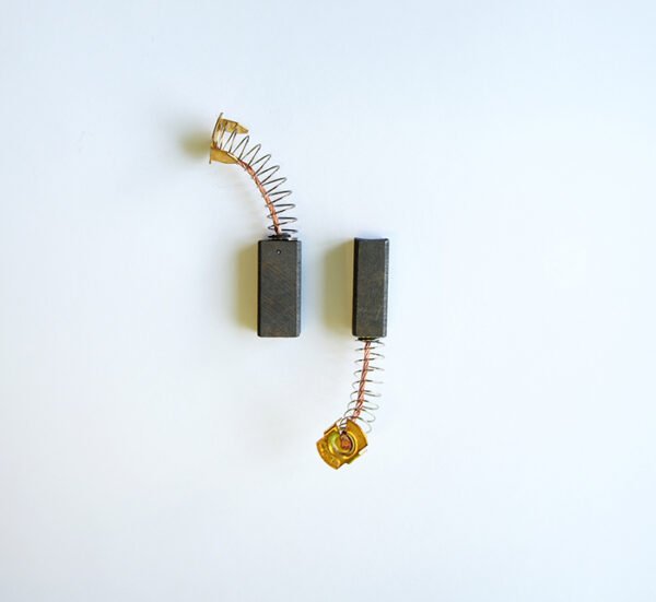 Въглено-графитна четка с пружина и накрайник профил 9x11x27mm