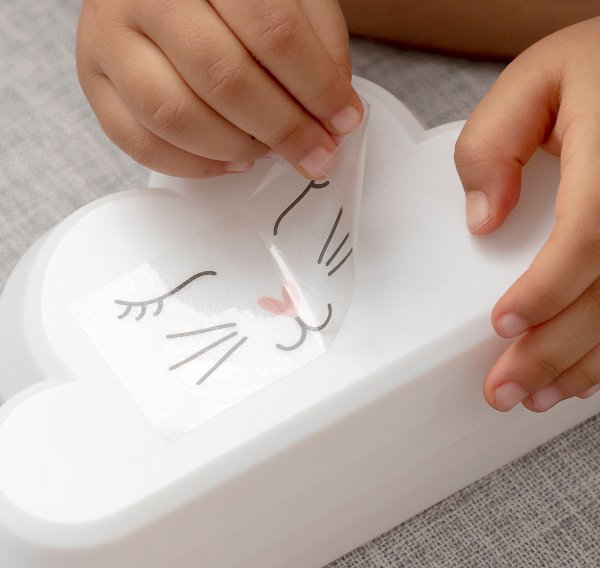 Нощна лампа за деца с проектор дъга и стикери, Claibow