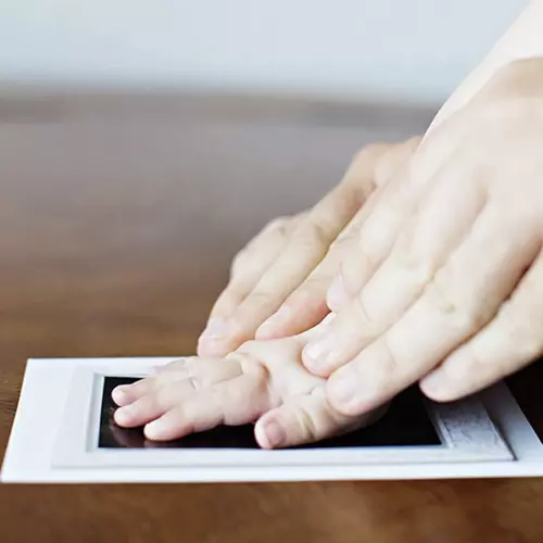 Отпечатък за бебе - направи си мастилен отпечатък