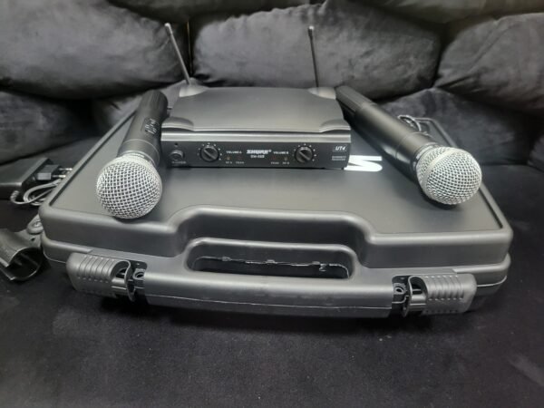 Два безжични микрофона с приемник SM58 Vocal artist Uhf в куфарче