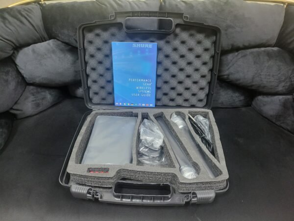 Два безжични микрофона с приемник SM58 Vocal artist Uhf в куфарче