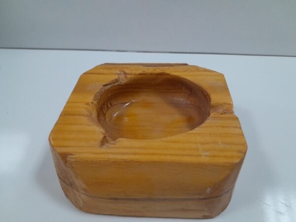 Дървен пепелник, ръчно изработен