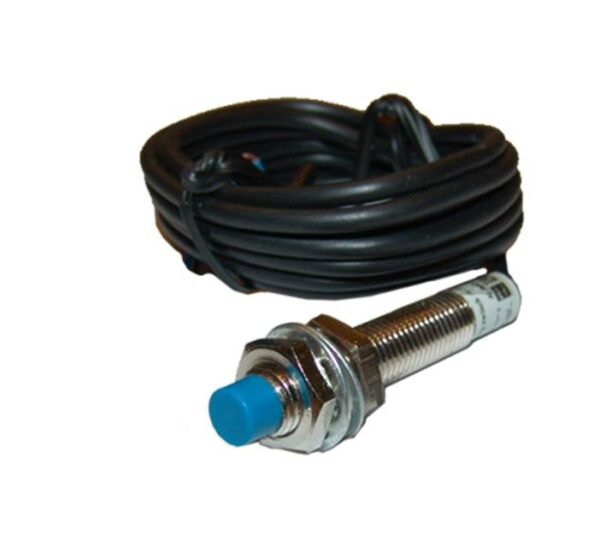 02549-A Индуктивен датчик за метал M12x60mm тип NPN, 10-30VDC с обхват до 4mm