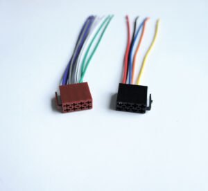 Автомобилен кабел за касетофон ISO-1 с накрайници 8pin(ж)/5pin(ж) 0,15m 12V