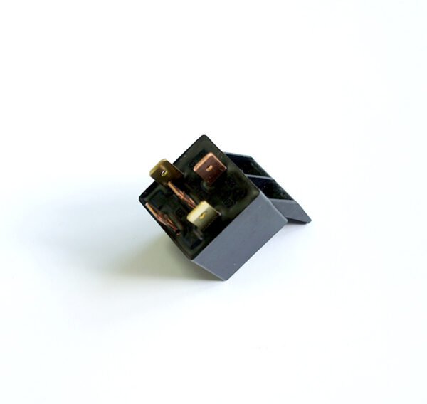 Реле HFV15-24-Z4STD, 24VDC, 20A, 1 контактна група, 28VDC