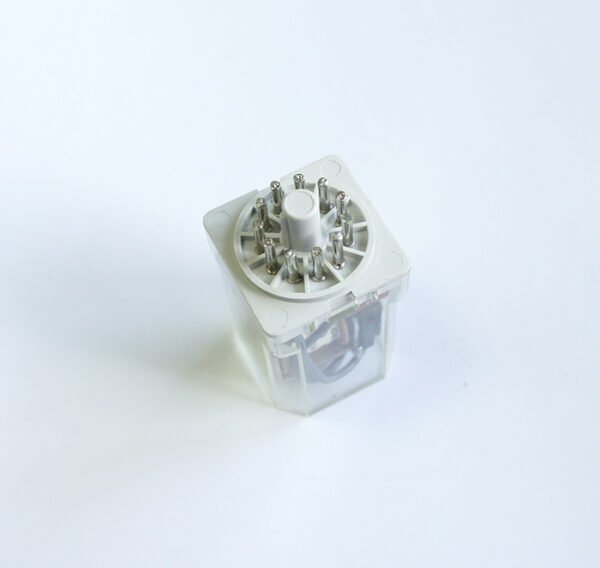 10040-B Реле JQX-10F-3C 24VDC 10A 3 контактни групи 250V