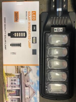 Соларна LED лампа със сензор за движение 300W