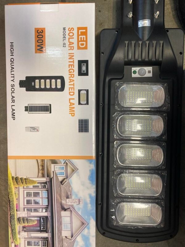 led-lampa-300W-1 Соларна LED лампа със сензор за движение 300W
